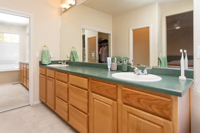 Building Photo - Peaceful University Park Home with Mountain Views!!