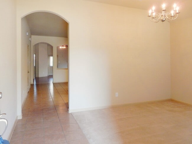 Building Photo - 24510 Avellino Ct