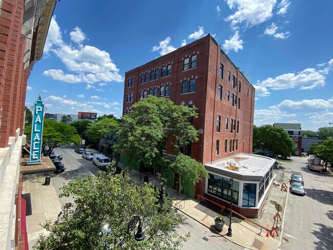 Building Photo - 83 Hanover St