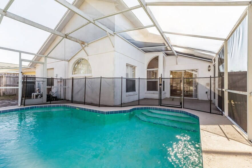 Building Photo - 1610 Sand Key Cir