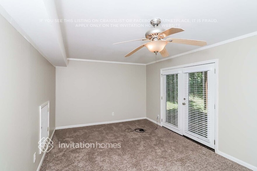 Building Photo - 430 Karen Dr