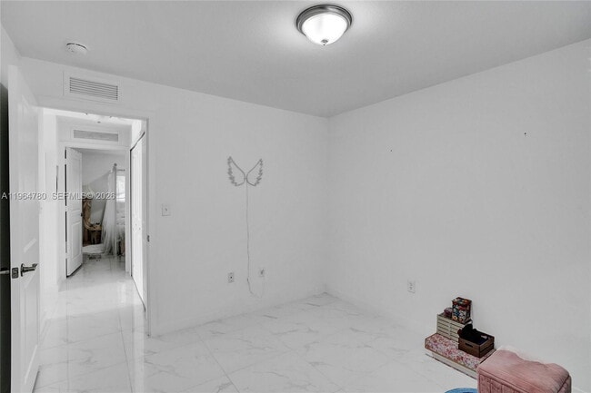 Building Photo - 1712 NW 76th St