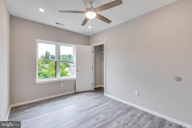 Building Photo - 1225 W Dauphin St