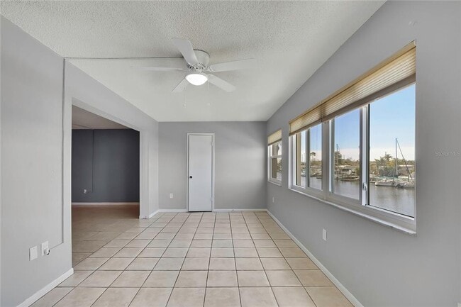 Building Photo - 4452 Garnet Dr