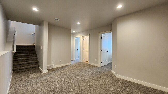 Building Photo - 6728 66th Ave S