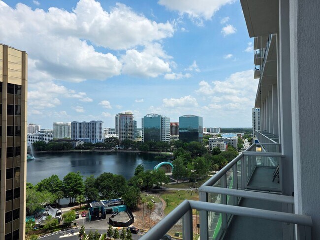 Building Photo - One Bedroom Condo at The Vue in Downtown Orlando