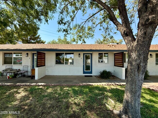 Building Photo - 1202 E Kaler Dr