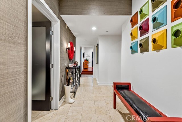 Building Photo - 130 N Swall Dr