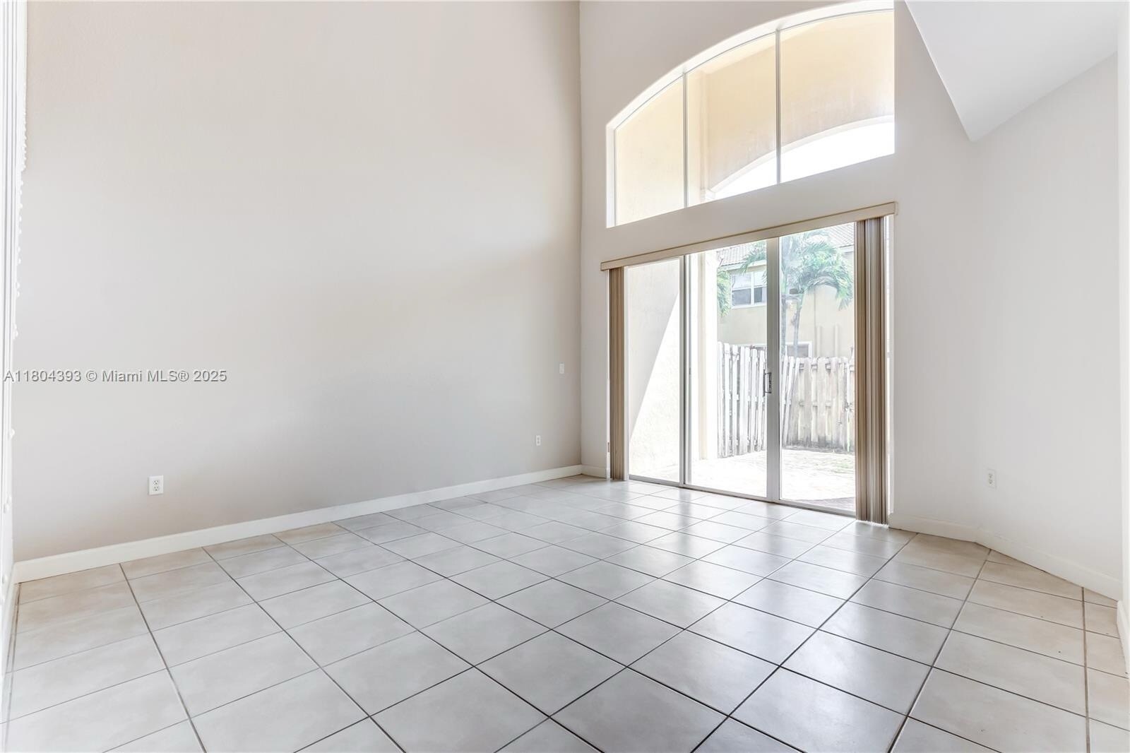 Building Photo - 5549 NW 113th Ct