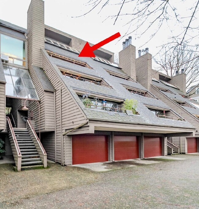Building Photo - Desiree Condominiums ~ Queen Anne