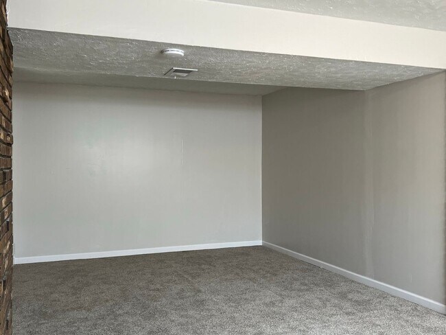 Building Photo - Great 3 Bedroom!!