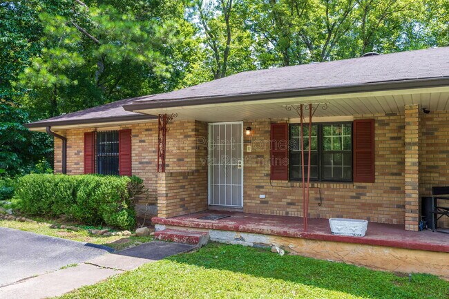 Building Photo - 7742 Holiday Hills Cir