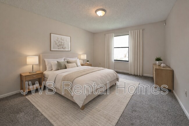 Building Photo - 7635 Indian Lakes Dr