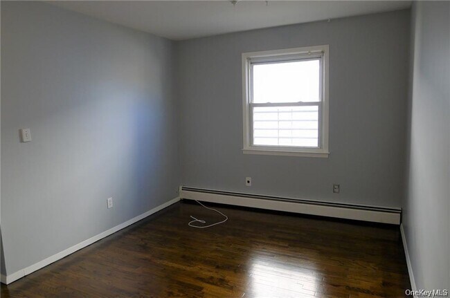 Building Photo - 156 Truman Ave