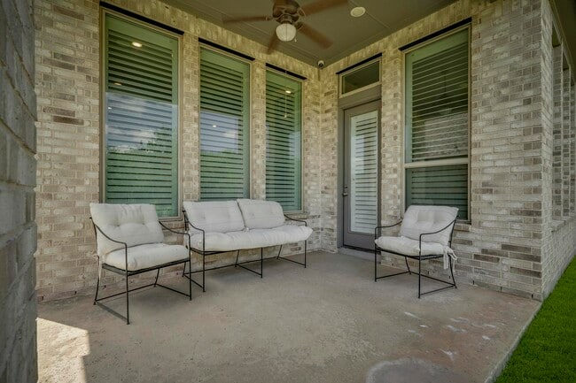 Building Photo - 7038 Cantera Manor Blvd
