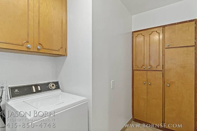 Building Photo - 1720 Lombard St