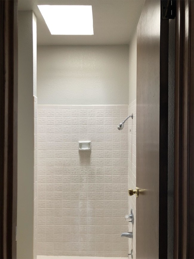 Building Photo - 3424 Running Deer Dr