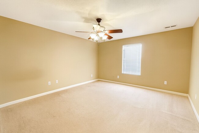 Building Photo - Spacious 4BR House in Cane Ridge Farms