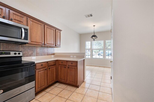 Building Photo - 105 Almquist St