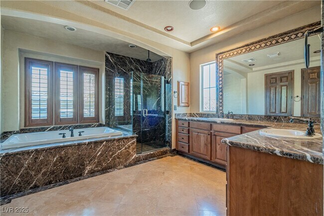 Building Photo - 1423 Foothills Village Dr