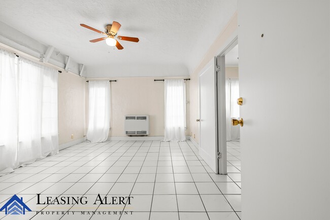 Building Photo - 108 S Cummings St