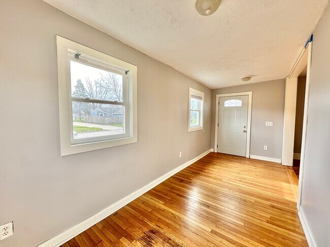 Building Photo - 1216 Garfield Ave