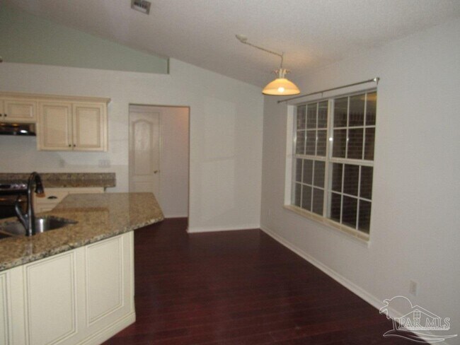 Building Photo - 2345 Majestic Dr