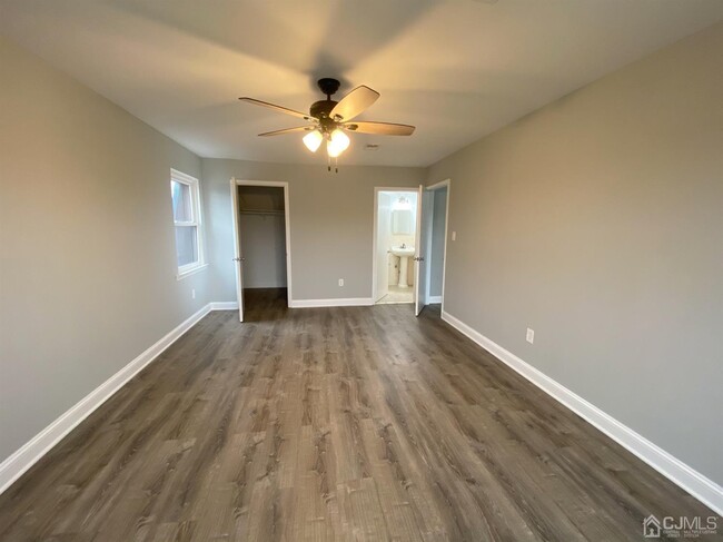 Building Photo - 1429 Raspberry Ct