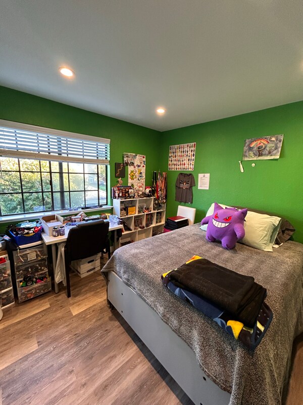 Building Photo - 165 Bridgeside Cir