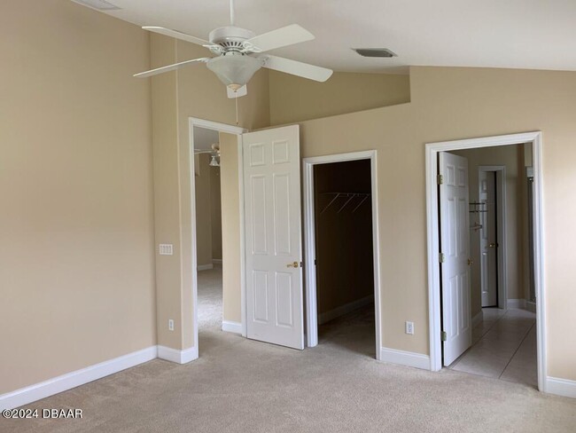 Building Photo - 1442 Areca Palm Dr