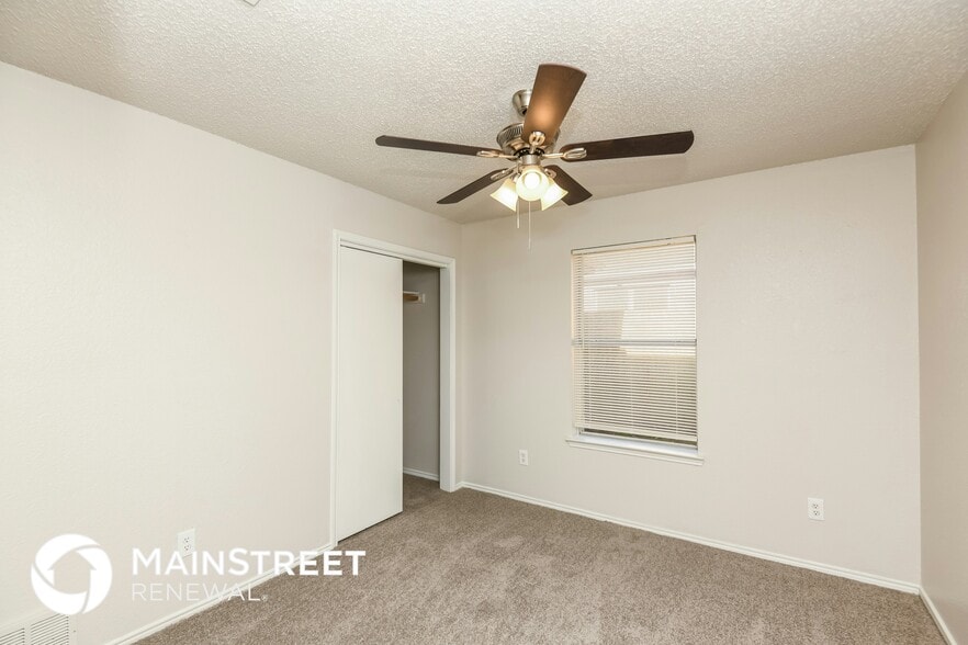 Building Photo - 5824 Heatherglen Terrace