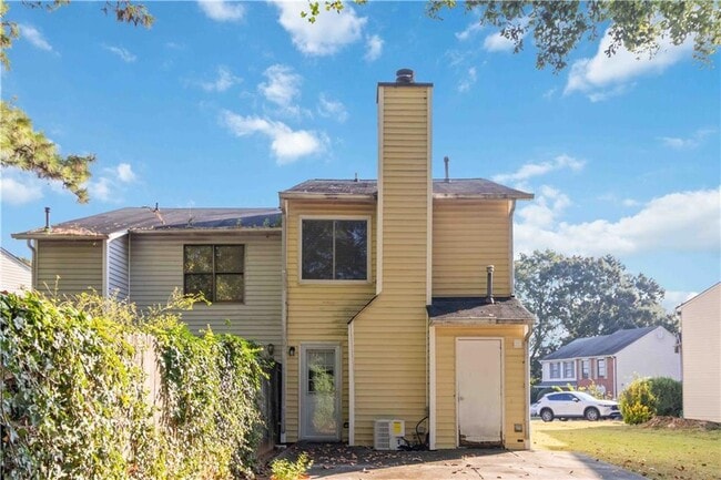 Building Photo - 1587 Springleaf Point SE