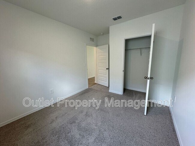 Building Photo - 8560 Madrid St