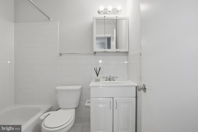 Building Photo - 7739 Tiverton Dr