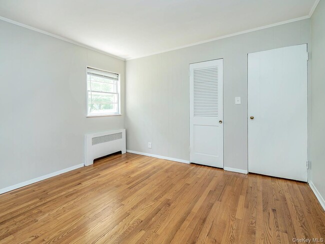 Building Photo - 65 Beechwood Dr