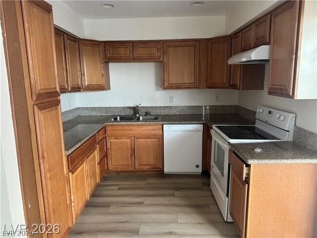 Building Photo - 119 E Van Wagenen St