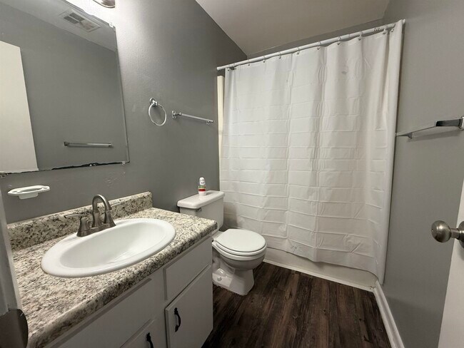 Building Photo - 258 N Villas Ct