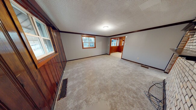 Building Photo - 233 S Hamilton Ave