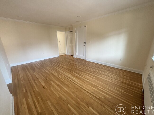 Building Photo - 86 St Paul St