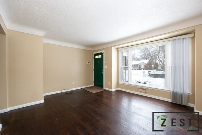 Building Photo - WELCOME HOME!!!!! OPEN HOUSE THURSDAY MAY ...