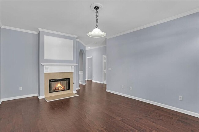 Building Photo - 2318 Longcourt Wy