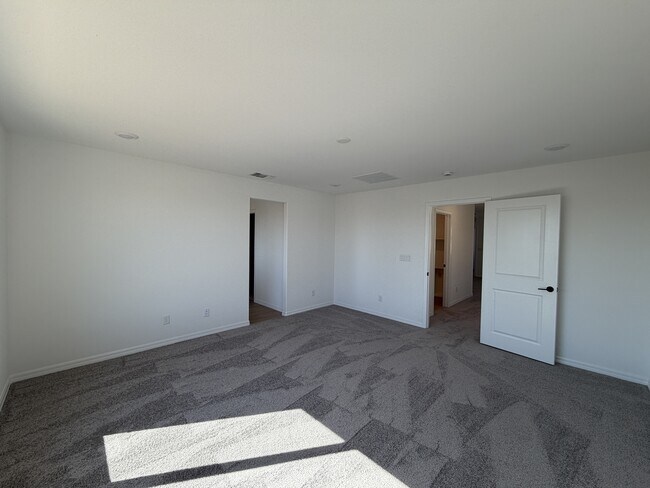 Building Photo - 10290 Dallington St