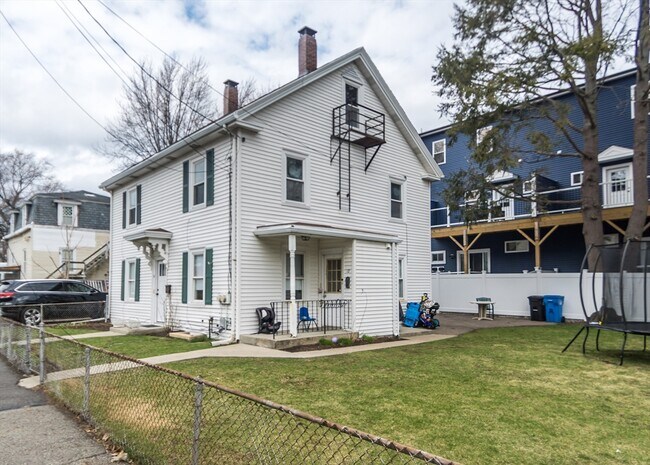 Building Photo - 12 Foundry Ave