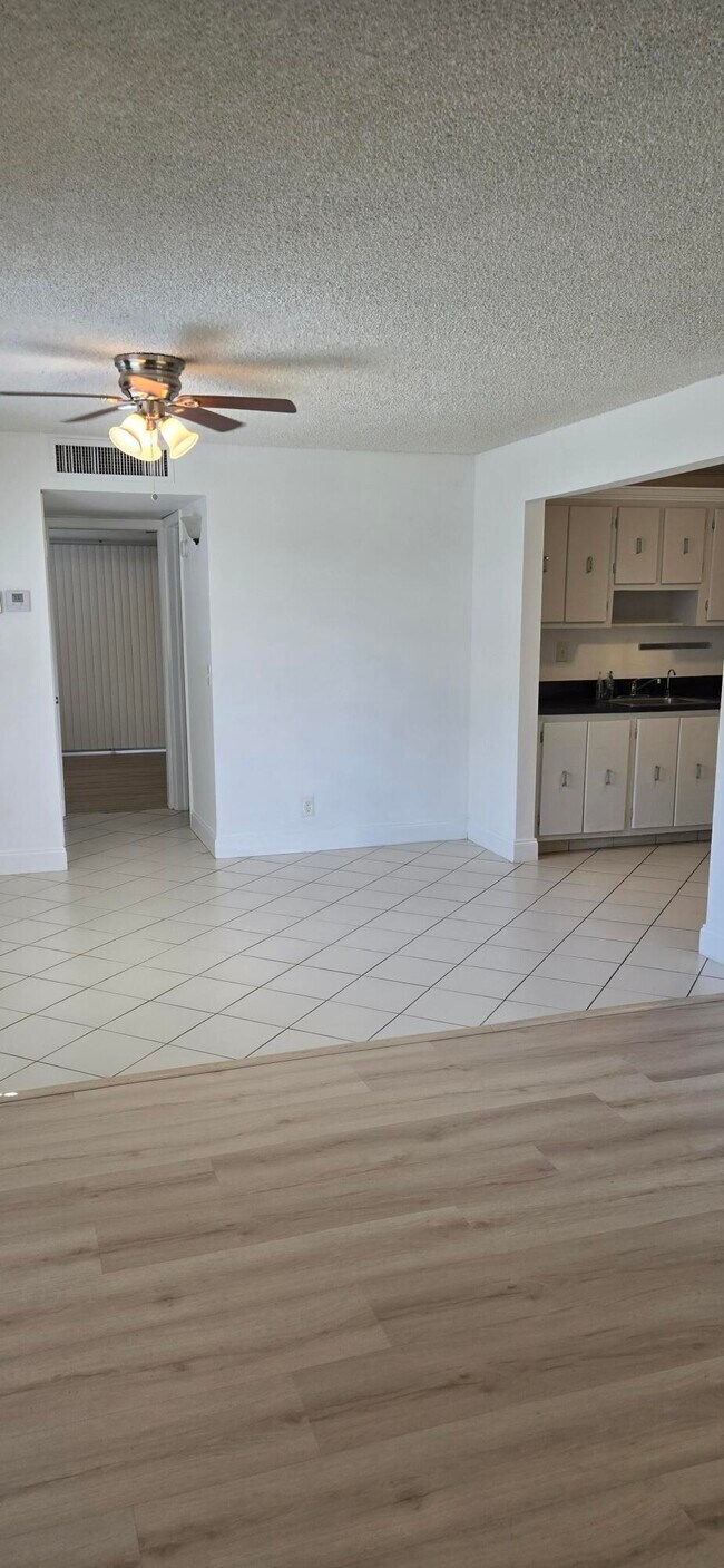 497 Flanders K 497 Flanders K - 497 Flanders K Delray Beach Fl Building Photo 