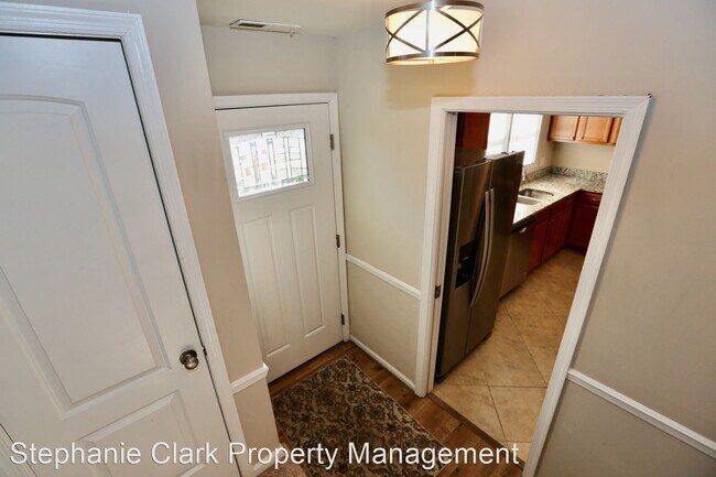 Building Photo - 3 br, 2.5 bath House - 2216 Sedgewick Drive