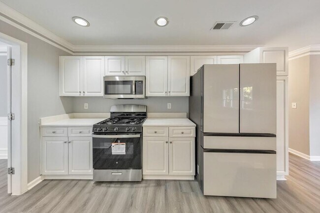 Building Photo - 4804 Thicket Path NW