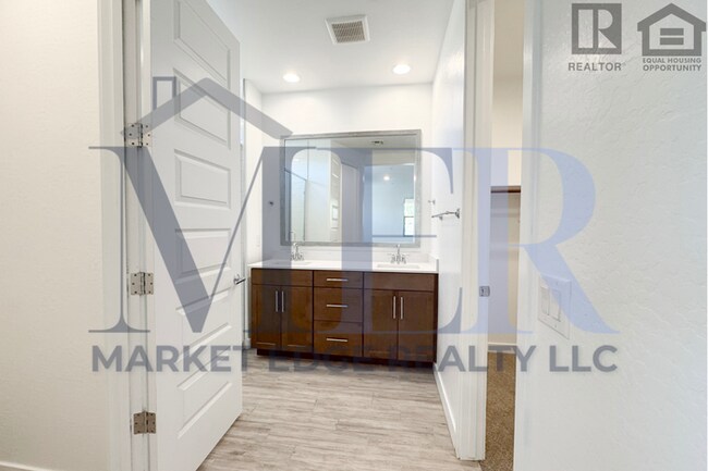Building Photo - 5Bed/3Bath Home in Vistancia! $399 MOVE-IN...
