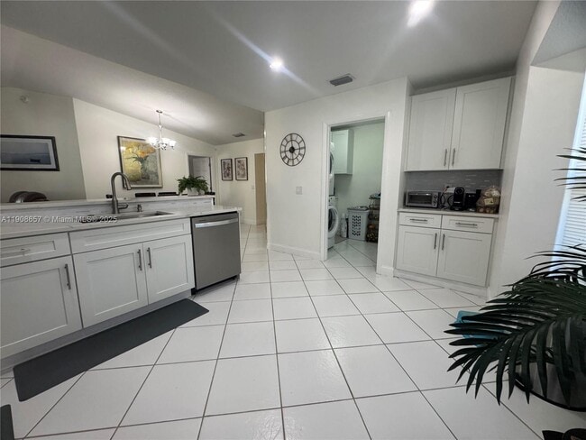 Building Photo - 5226 Brian Blvd