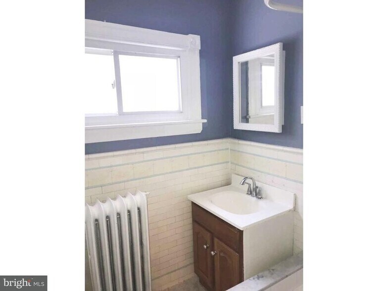 Building Photo - 1318 N 57th Street