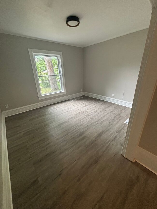 Building Photo - Beautiful 4BD 2Bath Home
